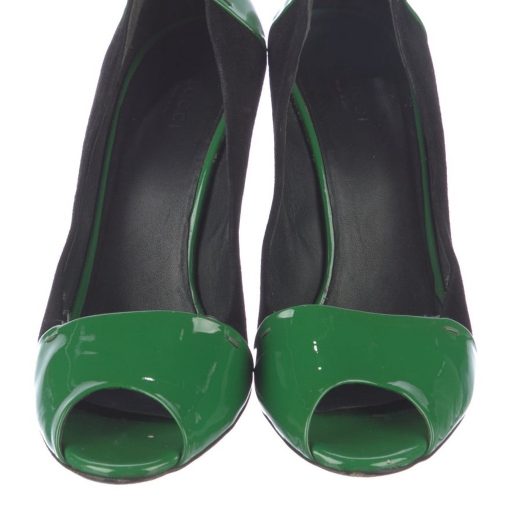 Gucci suede & patent color block peep toe  9 1/2 B green/black heels
